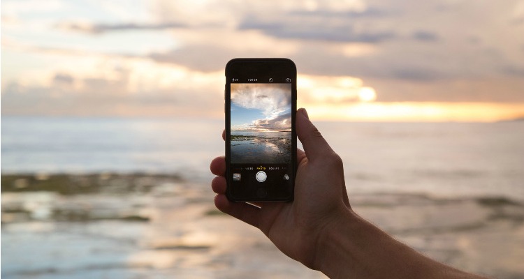 Die besten Apps für den Surfurlaub